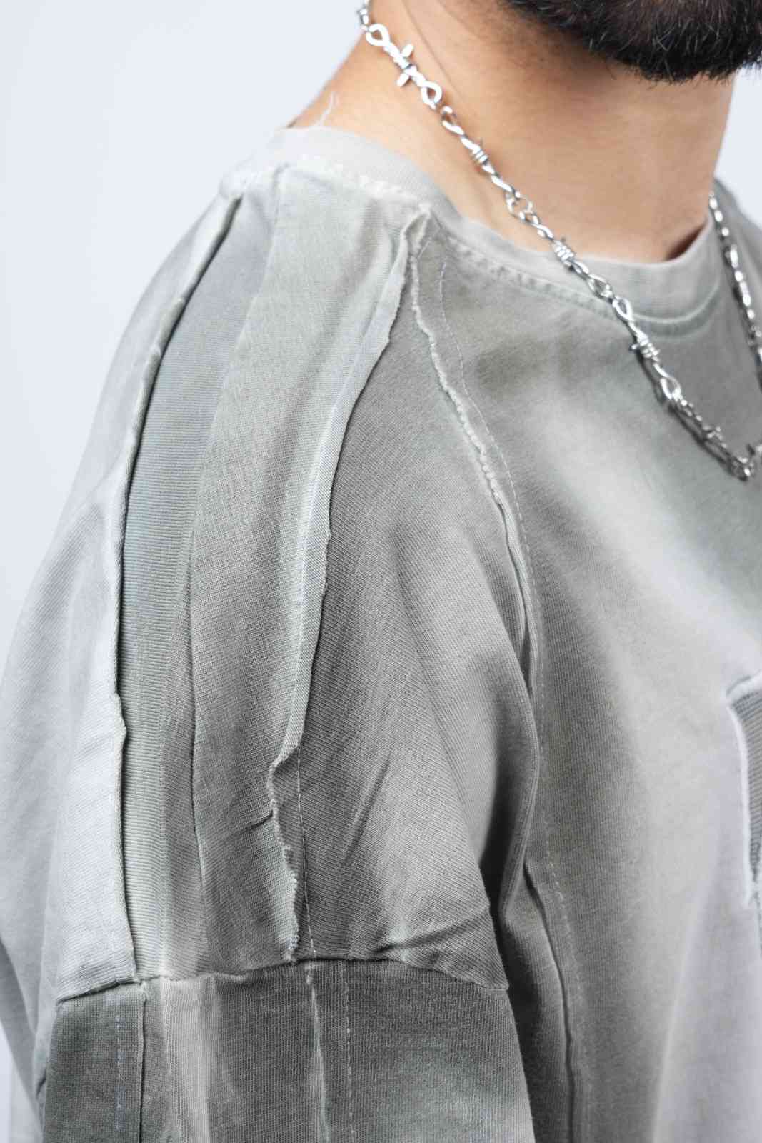 Grid embroidered Tee
