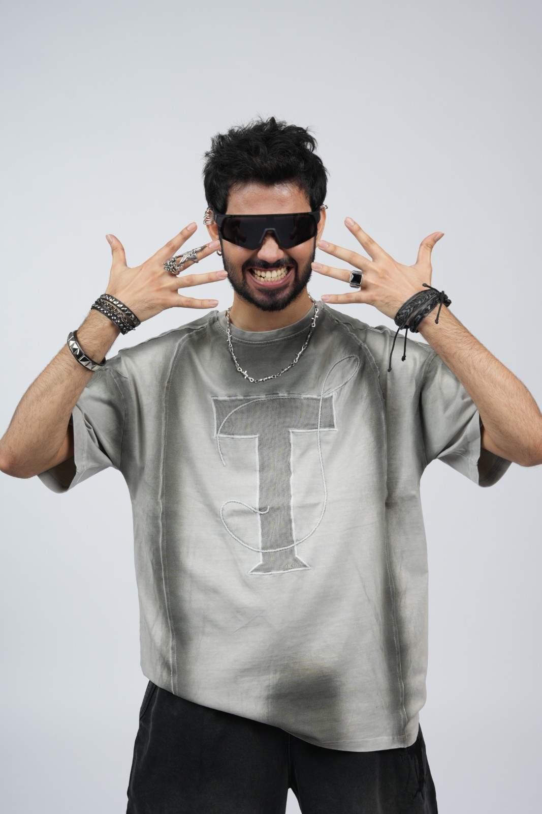 Grid embroidered Tee